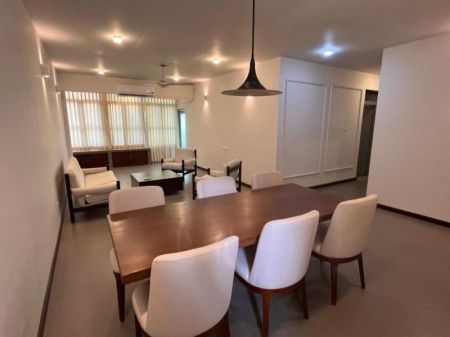 Dining room - Beautifully Renovated Colombo 03 Apartment