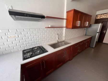 Kitchen - Beautifully Renovated Colombo 03 Apartment