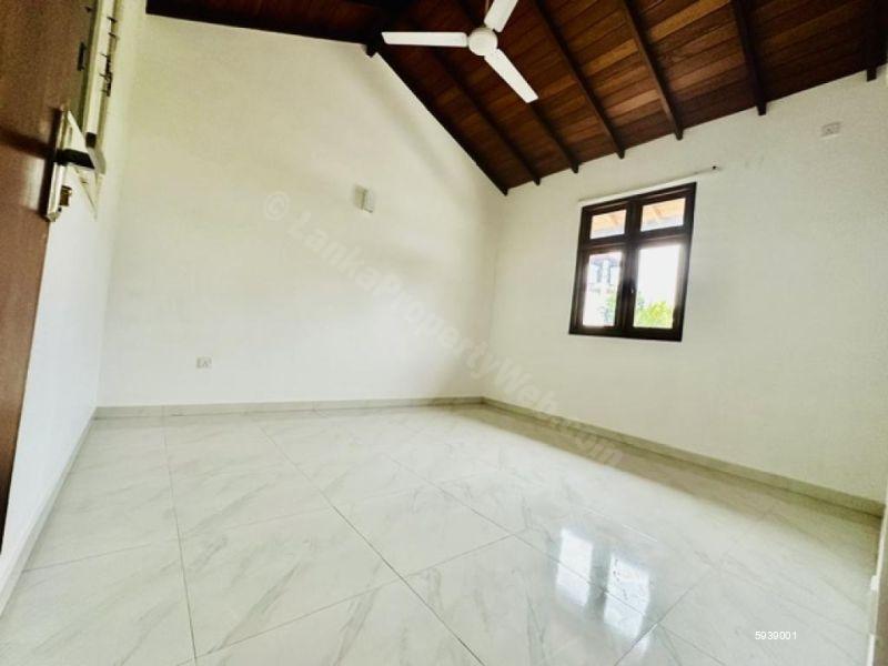 Bedroom - House for rent in Nugegoda