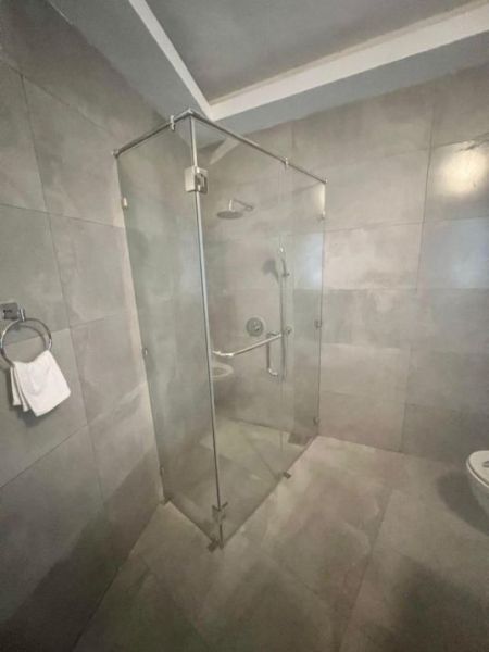 Bathroom - Luxury 5 Bedroom Brand New Modern House for Rent at Nawala Road, Nawala | LKR 800,000/= monthly (EM059AT)