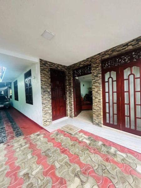 Exterior - 6 Bedroom Brand New Spacious House for Sale - Dehiwela, Attidiya, Gamunu Mawatha | LKR 50 Million (Negotiable) (EM1007)