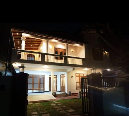 Exterior - 5 Bedroom Two-Storied House for Sale - Ja-Ela | LKR 43 Million (Negotiable) (EM1009)