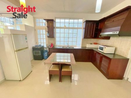 Kitchen - Spacious 4-Bed Home in a Peaceful Gated Community in Rajagiriya [HS 01]