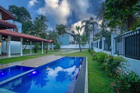 Exterior - 4 Bedroom Luxury House for Rent – Kottawa – LKR 475,000/Month (EM046DV) 