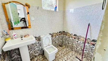 Bathroom - (BH198) Two Storey House for Sale in Ja-Ela