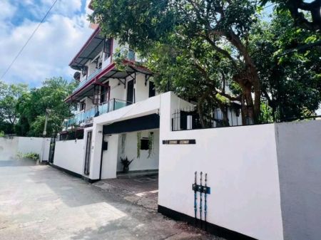Exterior - Luxury house for sale in Colombo 5