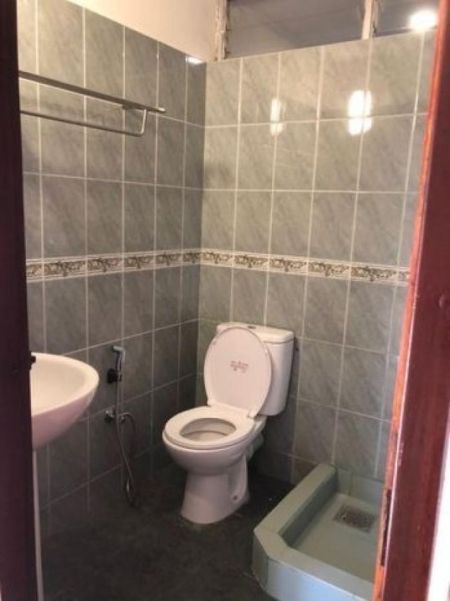 Bathroom - (NR809) Detached House for Rent in Colombo 3