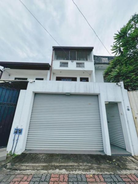 Exterior - (DH346) 3 Storey Fully Furnished House for Sale in Colombo 08