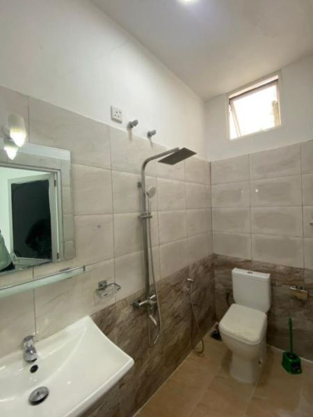 Bathroom - Kalubowila 3-Bedroom Fully Furnished Apartment Available for Long-Term Rental. Property Code: (CSA102)