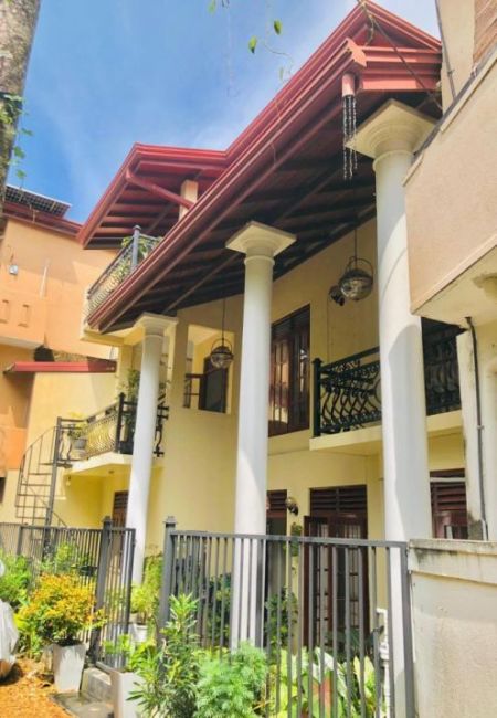 Exterior - (NR666) Three Storey House for Rent in Dehiwala