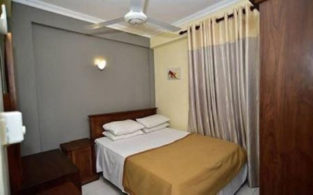 Bedroom - Pearl Resident - Spacious 8-Bedroom Property for Sale at No 60 Church Road, Colombo 15