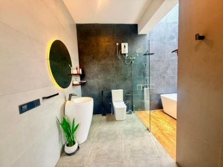 Bathroom - Pannipitiya 4 BR Architecture House For Sale in Thalawathugoda 