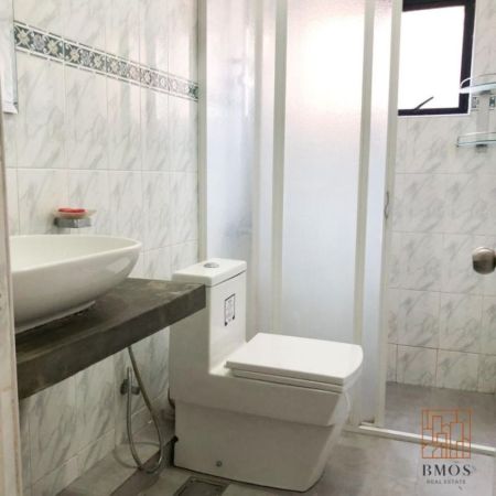 Bathroom - Apartment for sale at Station Court - Colombo 6