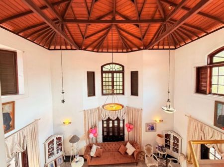 Living Room - Battaramulla Colonial Style House For Sale Jayanthipura