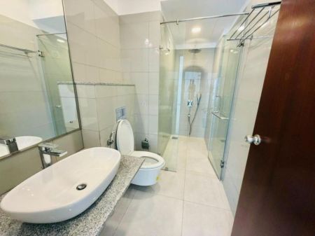 Bathroom - Unfurnished 2 BR Elegant Apartment for rent in Rajagiriya 