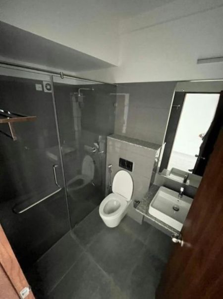 Bathroom - Iconic Galaxy - 03 Bedroom Unfurnished Apartment for Sale in Rajagiriya (A2149)