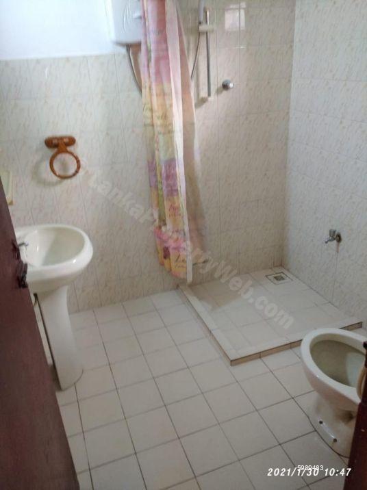 Bathroom - House for sale in Dehiwala