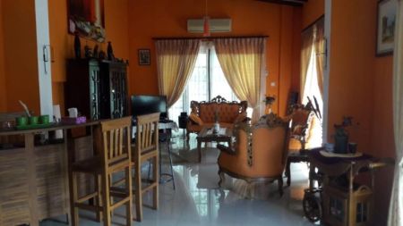 Living Room - (DH768) Spacious 5 Bedroom House for Sale in Peradeniya
