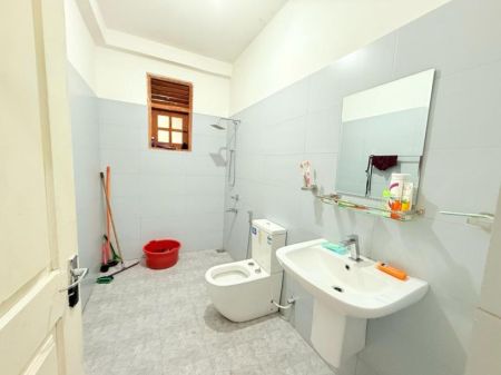 Bathroom - (DH649) Two Storey House for Sale in Kolonnawa