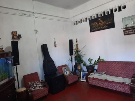 Living Room - (DA1098) 5BR Apartment for Sale in Colombo 08