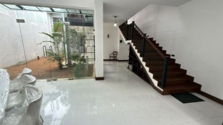 Living Room - (DH1296) Architect Designed Three Storey House for Sale in Talawatugoda