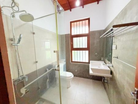 Bathroom - (SH1547) Luxury Two Storey House for Sale in Wickramasinghepura Battaramulla