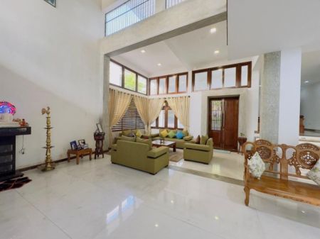 Living Room - (DH548) Furnished Modern Two Storey House for Sale in Athurugiriya