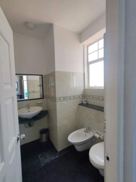 Bathroom - (PA519) 3 Bed Apartment For Sale in Colombo 6