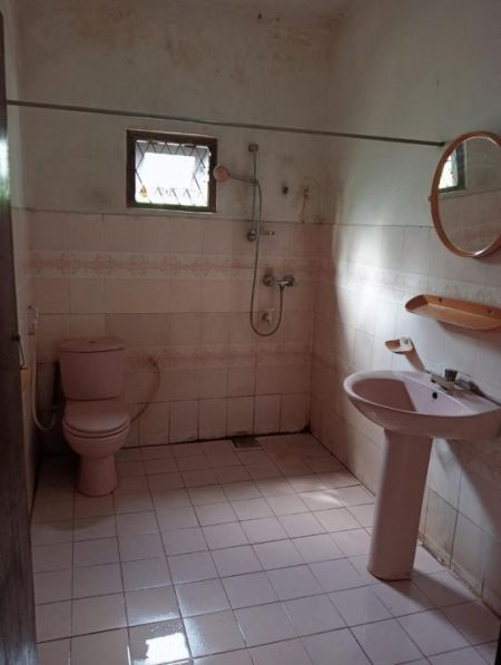 Bathroom - (HH164) Single House for Sale in Pannipitiya