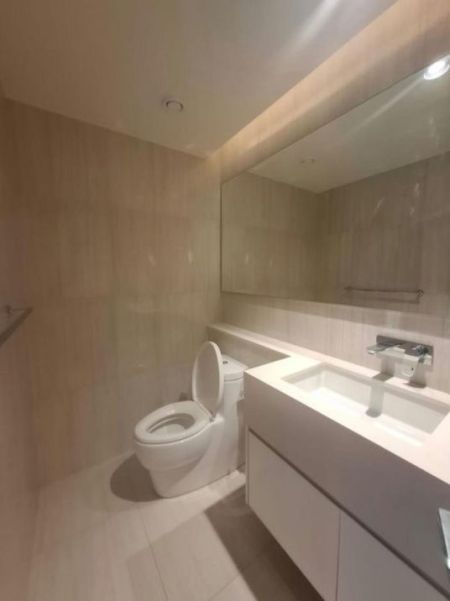 Bathroom - CCC - 03 Bedroom Furnished Apartment for Rent in Colombo 02 (A5894)