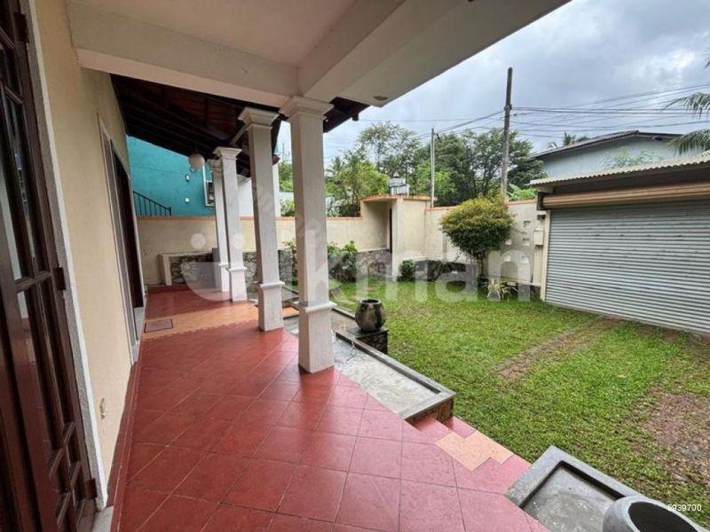 Exterior - House for rent in Kaduwela