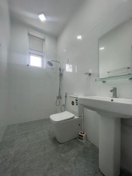 Bathroom - Dehiwala Furnished 2-Bedroom Apartment for Long-Term Rental. (Property Code: CSM202)