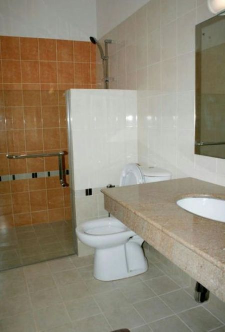 Bathroom - 04 Bedroom Unfurnished House for Sale in Battaramulla (A6519)