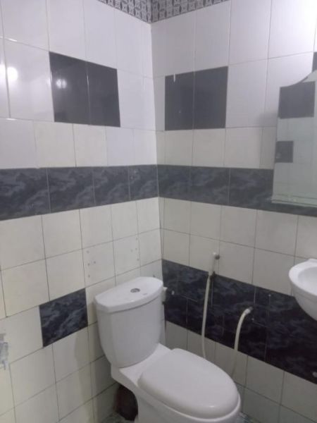 Bathroom - 5 Bedroom house for sale in Pita Kotte for Rs. 35 million (negotiable)