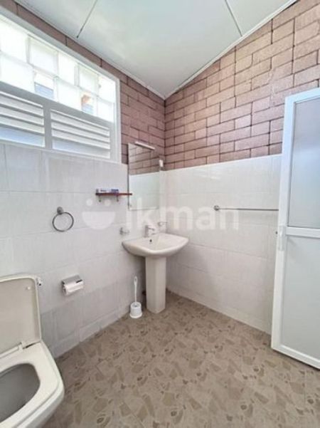 Bathroom - Apartment For Rent In Nugegoda ( File No 760b/1)