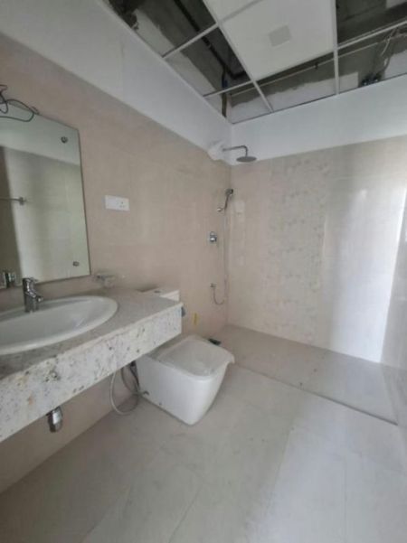 Bathroom - Trillium - 03 Bedroom Unfurnished Apartment for Sale in Colombo 05 (A4943)
