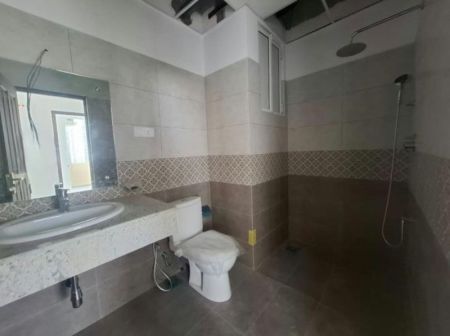 Bathroom - Trillium - 03 Bedroom Unfurnished Apartment for Sale in Colombo 05 (A4943)