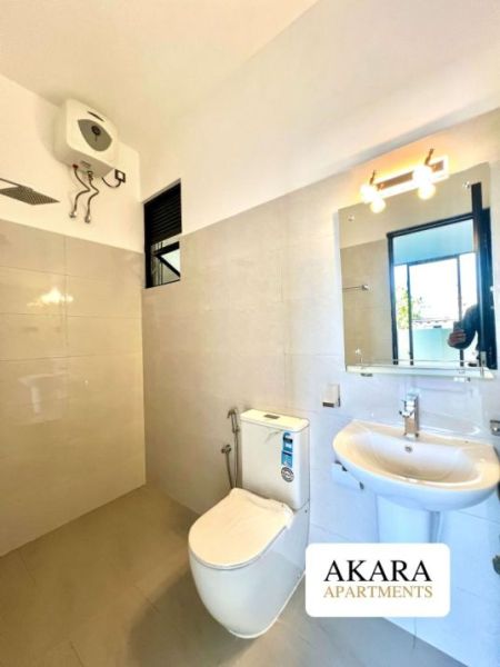 Bathroom - 4.8 Perches Unfurnished House for Sale - HL54002