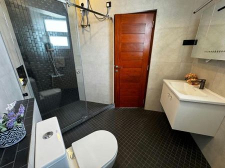 Bathroom - Rosmead Tower - 03 Bedroom Furnished Apartment for Rent in Colombo 07 (A5945)