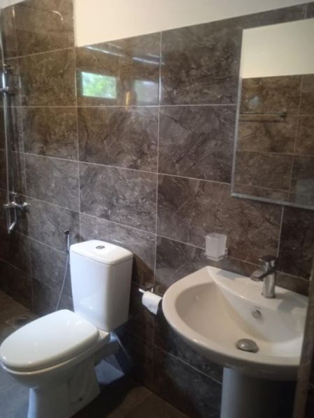 Bathroom - Nugeggoda - Fully Furnished Upstairs Unit for Rent - Rs.200,000/- (Foreigners ONLY)