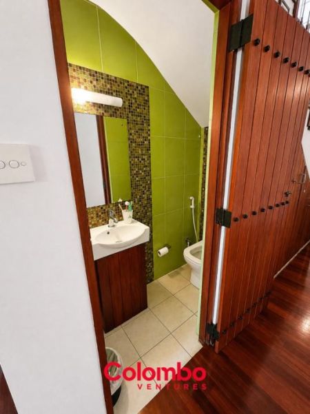 Bathroom - Colombo 7 House - 10 Room Longden Place 17p Land Modern 3 Unit House for SALE - Longden Place, Col.7  (HS457)