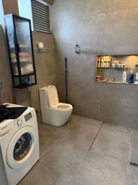 Bathroom - (PH772) Furnished Luxury Three Storey House for Sale in Piliyandala