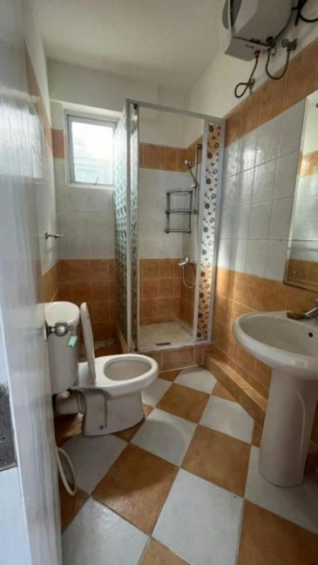 Bathroom - Cinnamon Garden - 03 Bedroom Unfurnished Apartment for Sale in Colombo 07 (A3665)