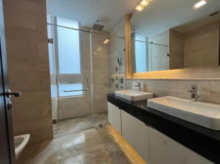 Bathroom - 7th Sense - 03 Bedroom Unfurnished Apartment for Sale in Colombo 07 (A1120)