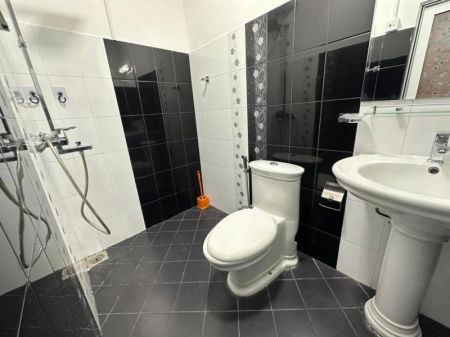 Bathroom - Short-Term Furnished House Rental in Kalubowila – 2-Story Property. (CSAH101)