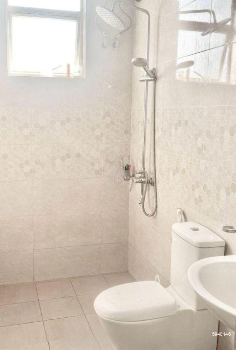 Bathroom - Apartment for rent in Colombo 6