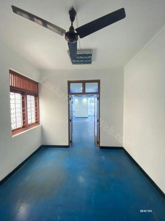 Commercial for rent in Colombo 8