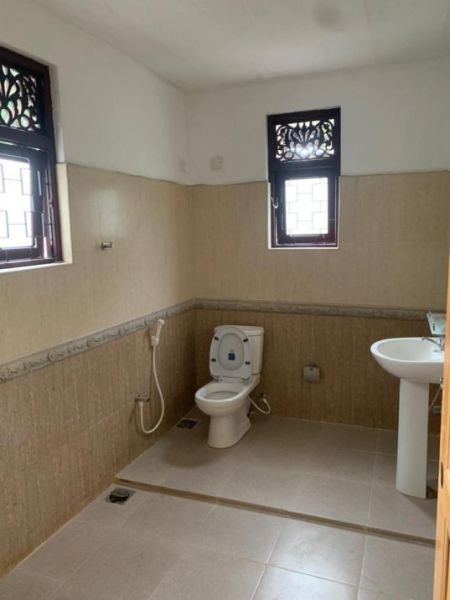 Bathroom - (DH1184) Two Storey House for Sale in Ragama