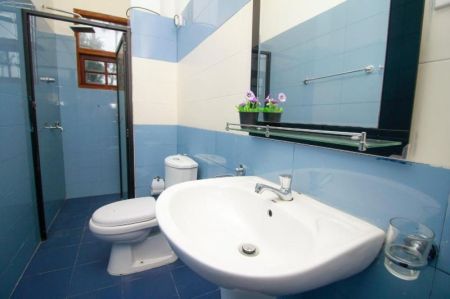 Bathroom - (DC1099) Three Storey Villa for Sale in Kosgoda