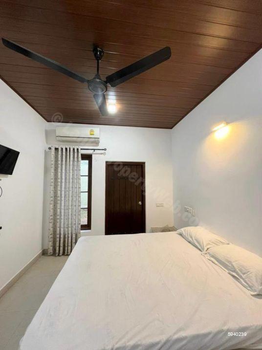 Bedroom - House for rent in Thalawathugoda